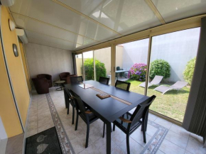 Charmante Maison T4 avec Véranda, Jardin, Wi-Fi, Parking, Proche Plage et Commerces - FR-1-92-899
